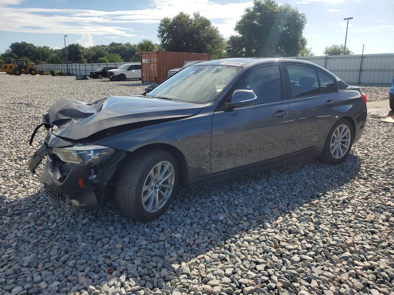 2018 BMW 320 I - zdjęcie główne