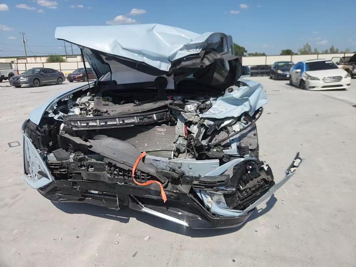2024 Cadillac Lyriq Tech - zdjęcie 15