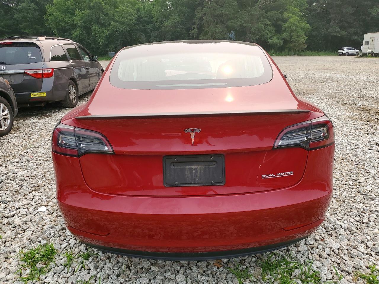 2020 Tesla Model 3 - zdjęcie 6