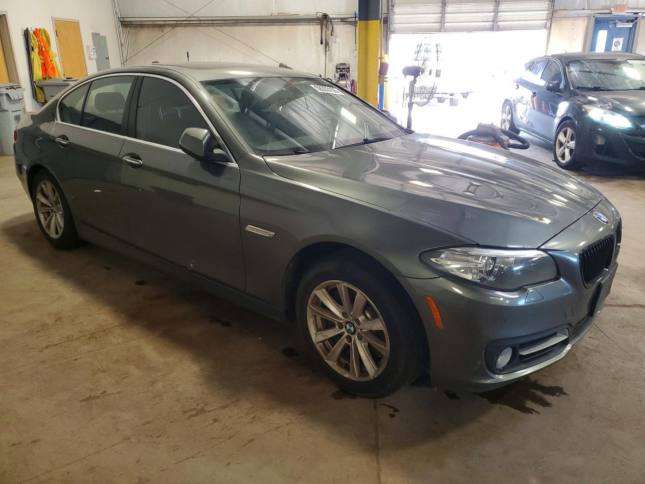2015 BMW Seria 5 528i - zdjęcie 4