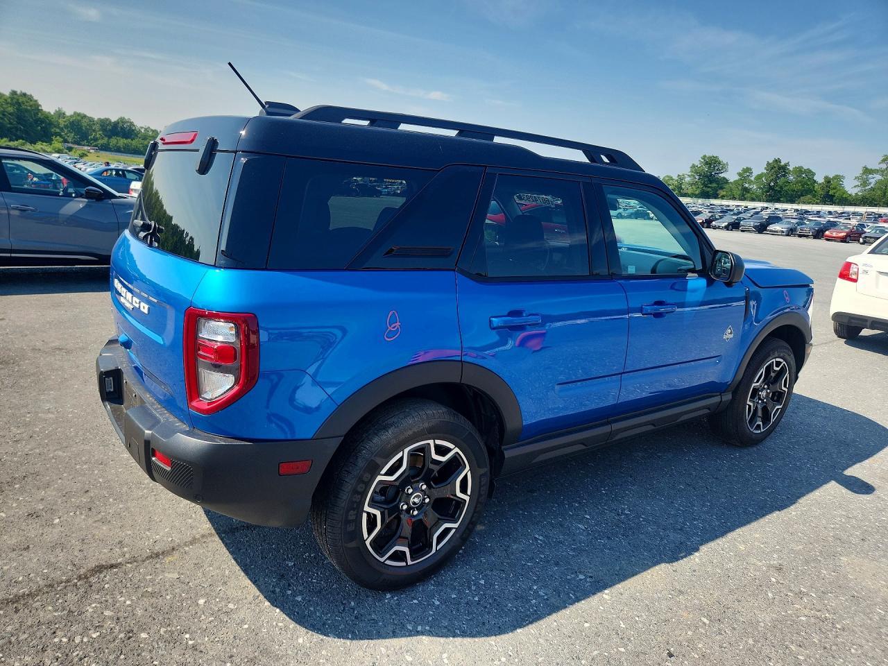 2025 Ford Bronco Sport Outer Banks - zdjęcie 3