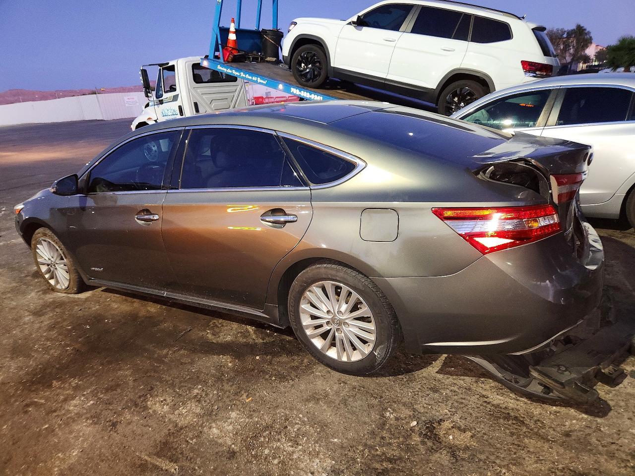 2013 Toyota Avalon Hybrid Xle Premium - zdjęcie 2