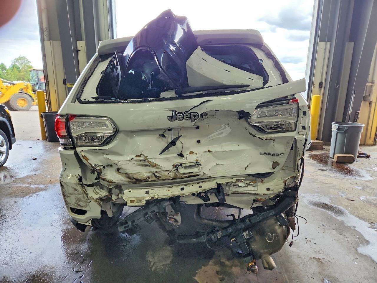 2016 Jeep Grand Cherokee Laredo - zdjęcie 6