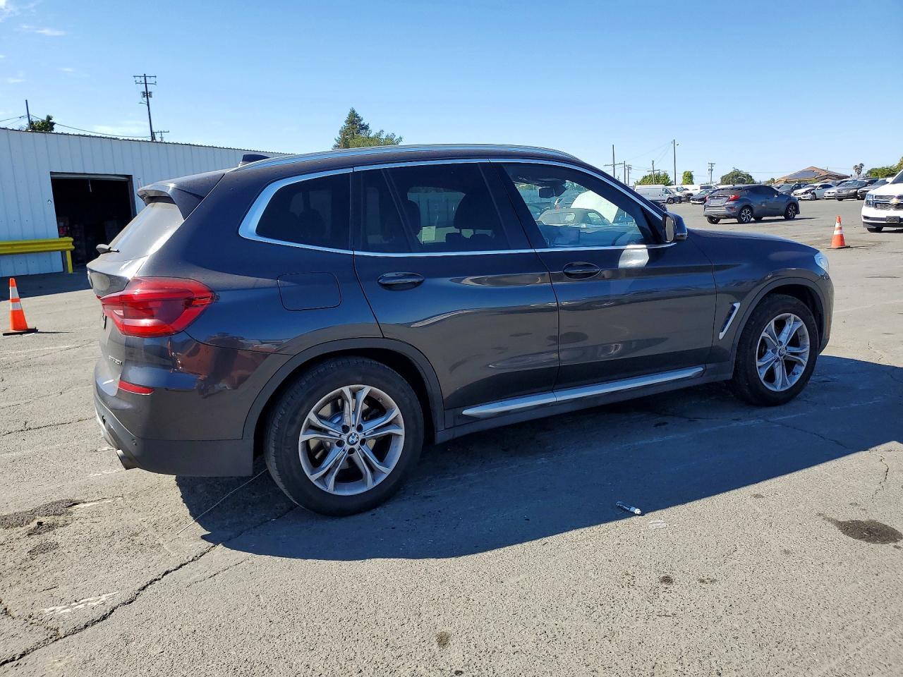 2020 BMW X3 Sdrive30I - zdjęcie 3