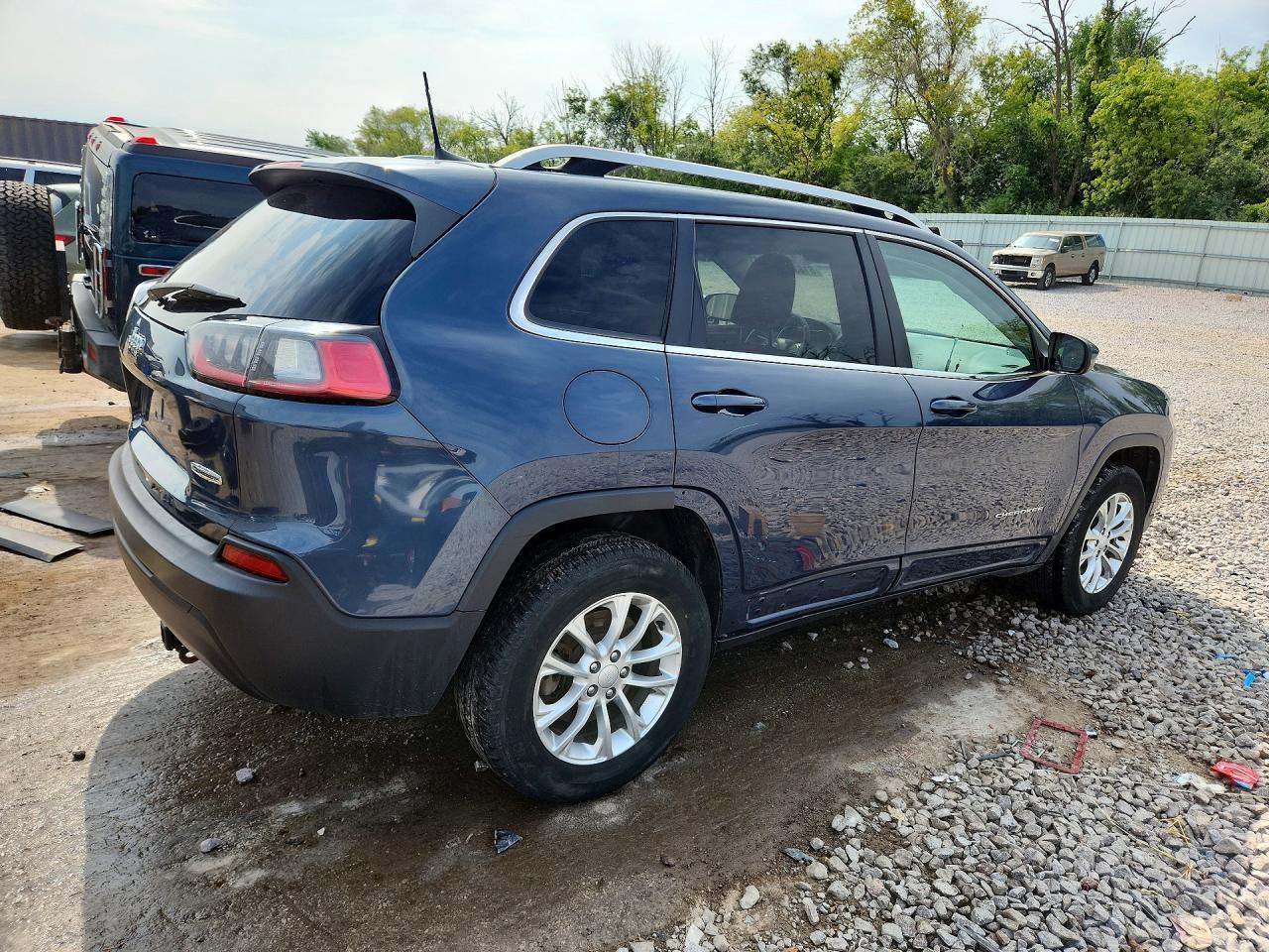2019 Jeep Cherokee Latitude - zdjęcie 3