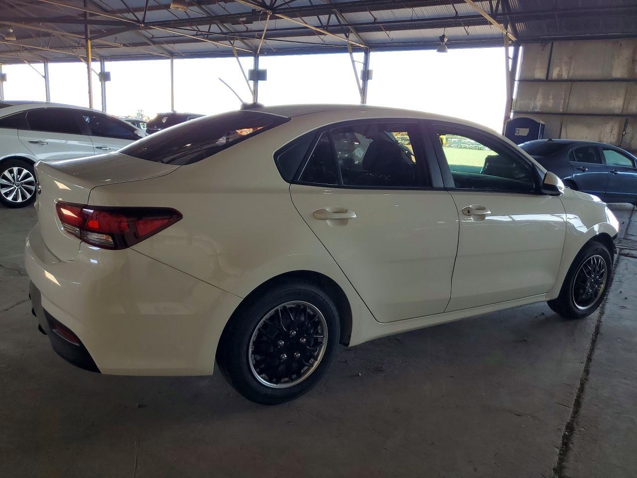 2019 Kia Rio S - zdjęcie 3