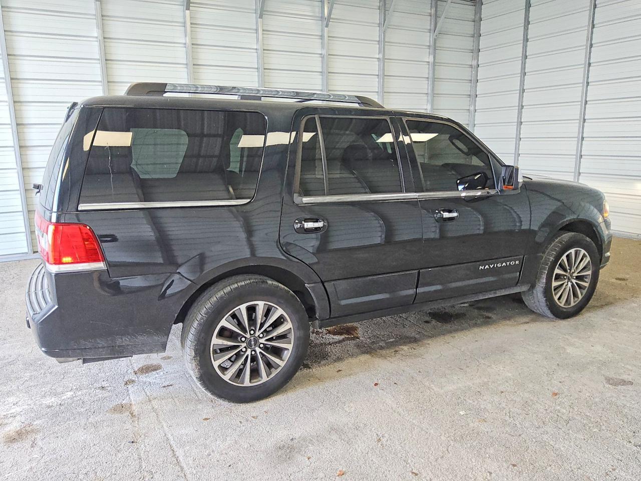 2016 Lincoln Navigator Select - zdjęcie 3