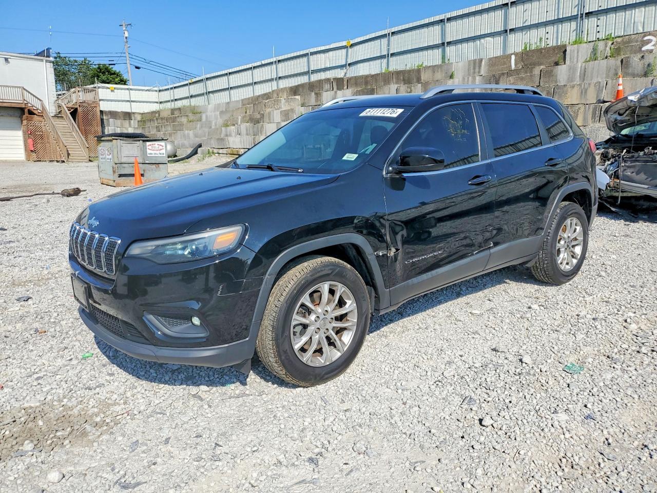 2019 Jeep Cherokee Latitude - zdjęcie główne