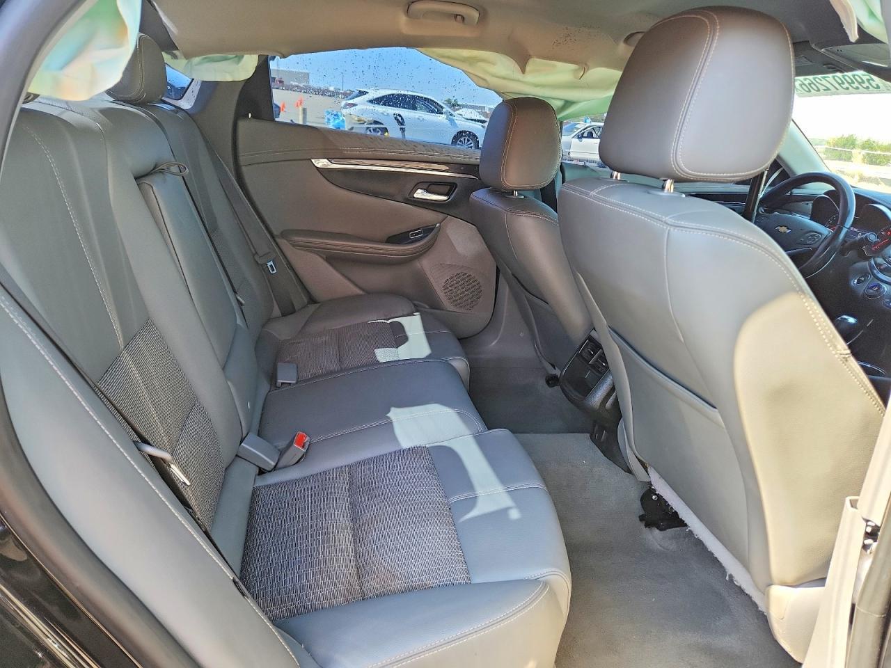 2018 Chevrolet Impala Lt - zdjęcie 10
