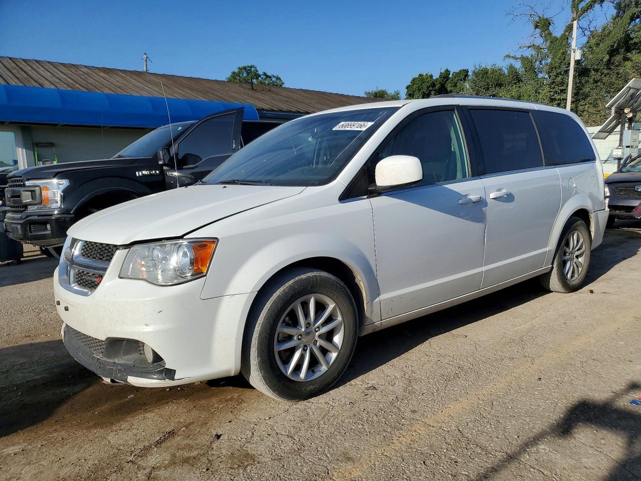 2019 Dodge Grand Caravan Sxt - zdjęcie główne