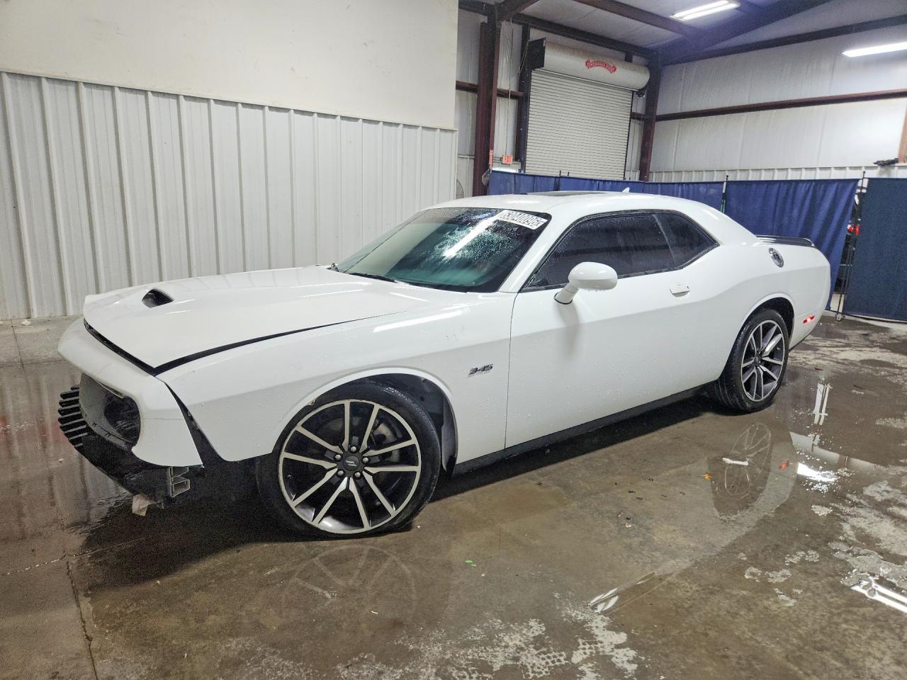 2023 Dodge Challenger R/T - zdjęcie główne