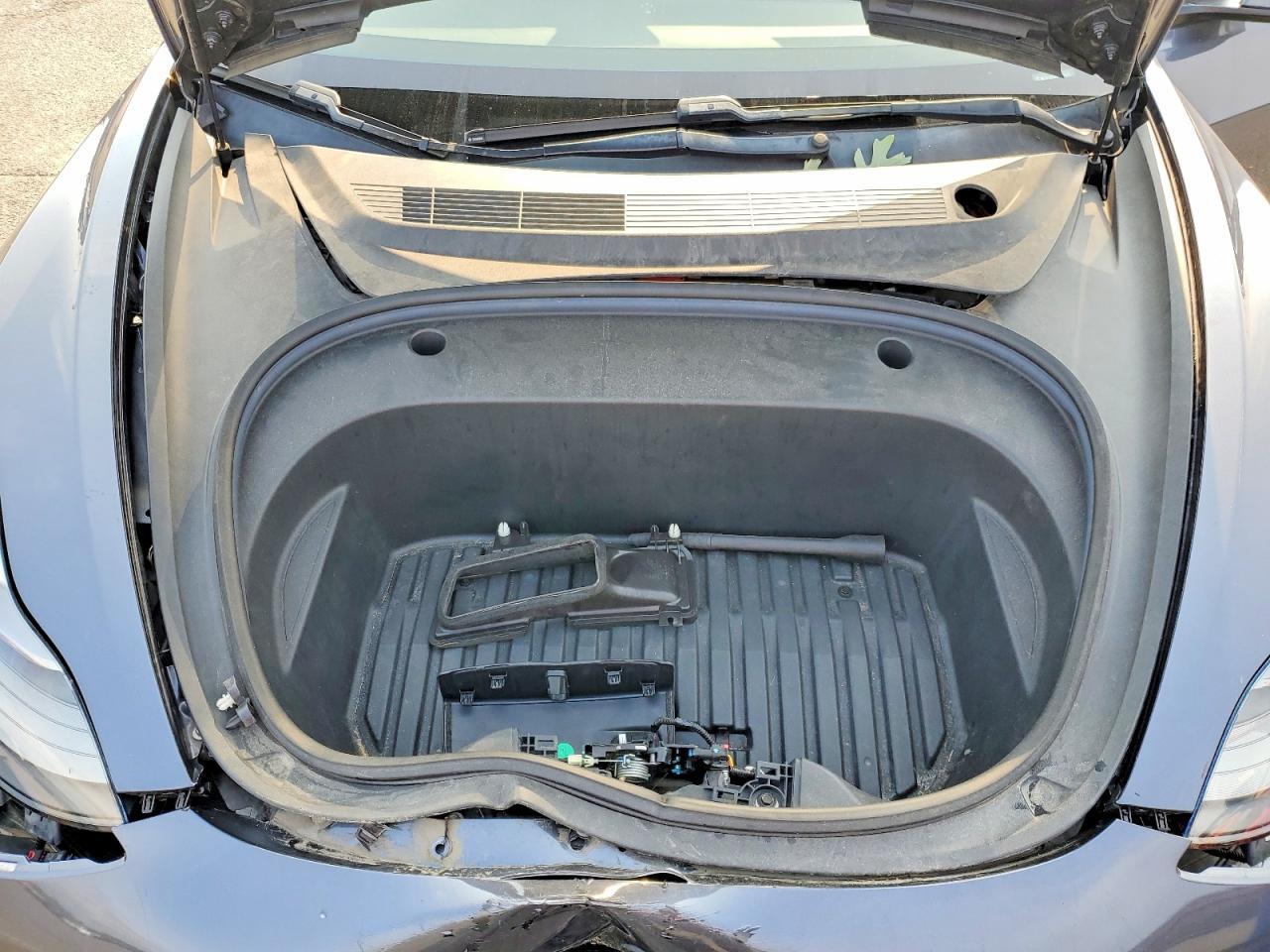 2021 Tesla Model 3 - zdjęcie 11