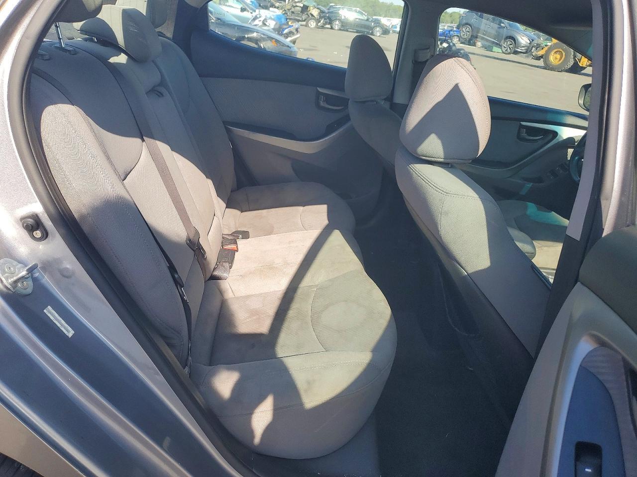 2013 Hyundai Elantra Gls - zdjęcie 10