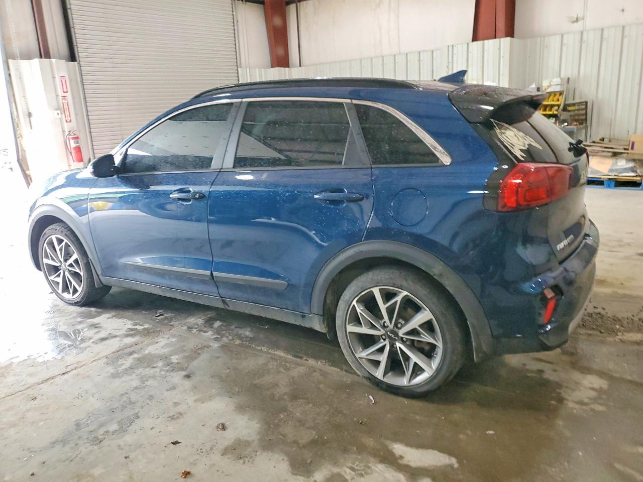 2022 Kia Niro Touring Special Edition - zdjęcie 2