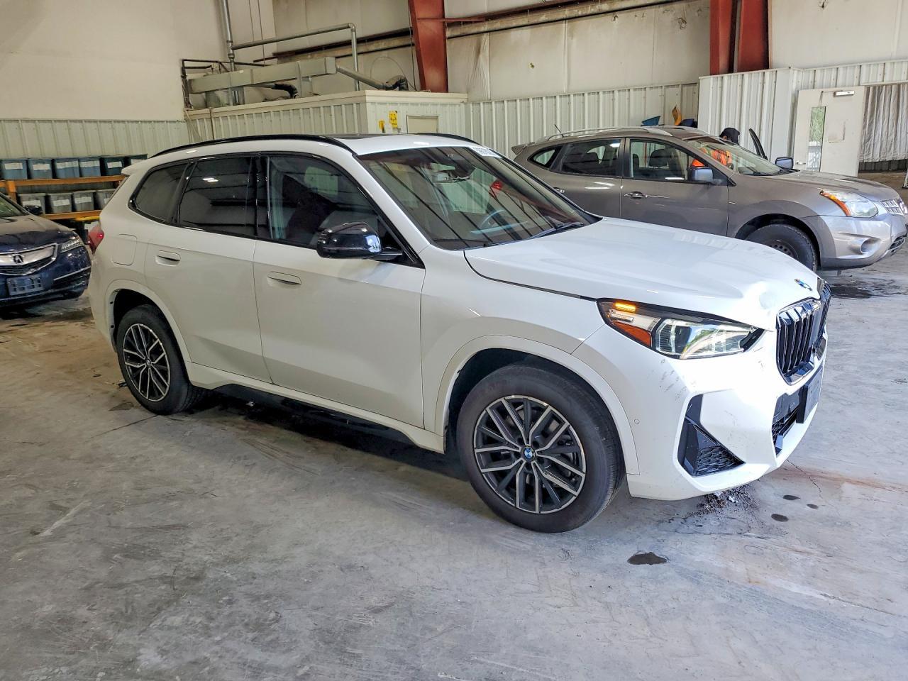 2023 BMW X1 xDrive28I - zdjęcie 4