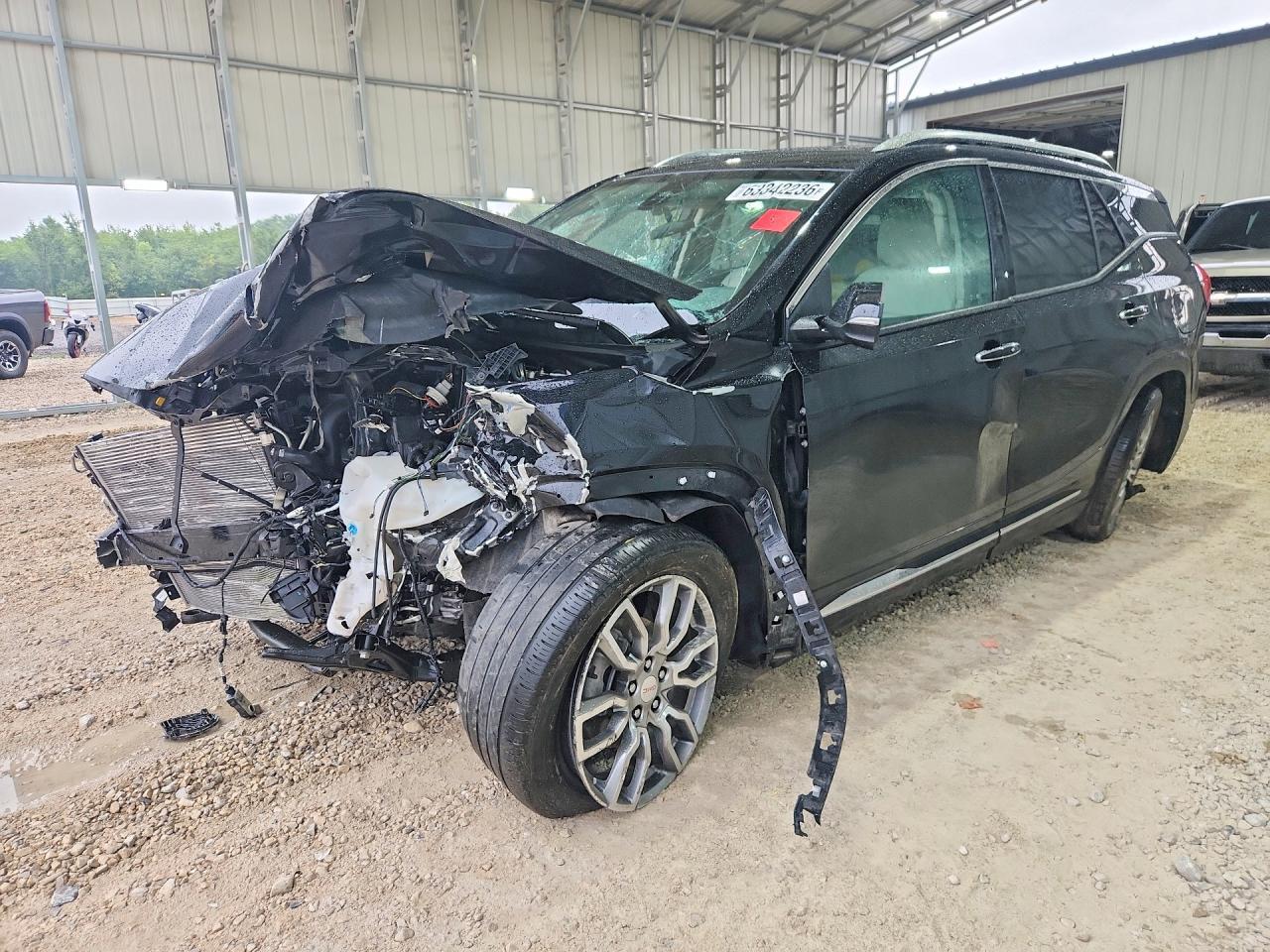 2023 GMC Terrain Denali - zdjęcie główne