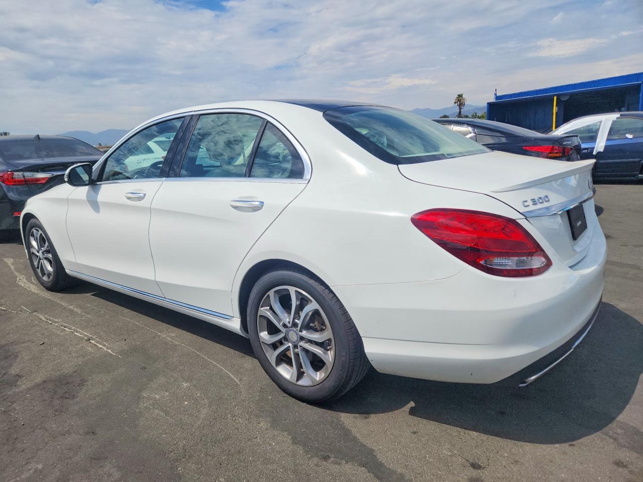 2016 Mercedes-Benz C 300 - zdjęcie 2