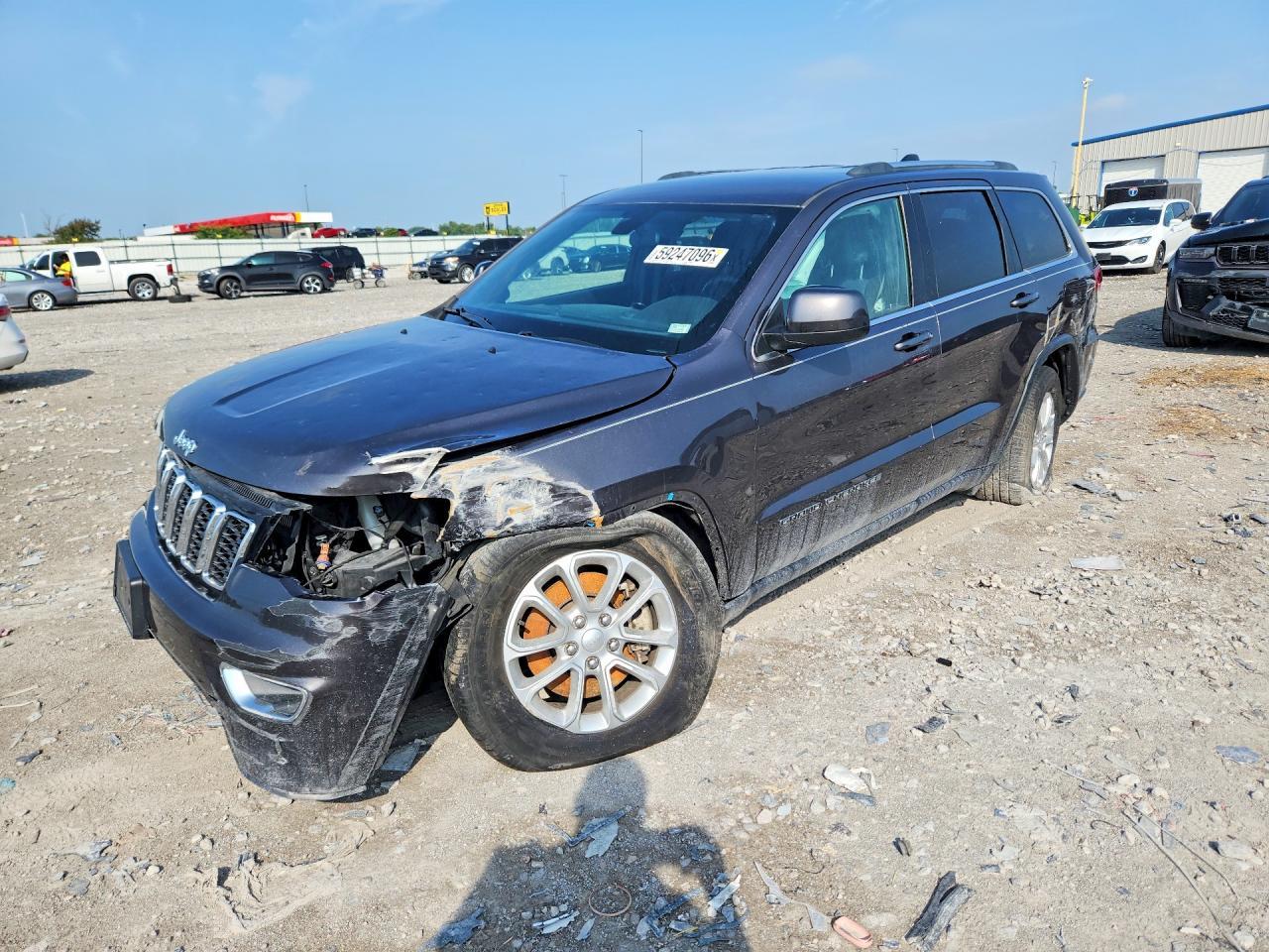 2021 Jeep Grand Cherokee Laredo - zdjęcie główne