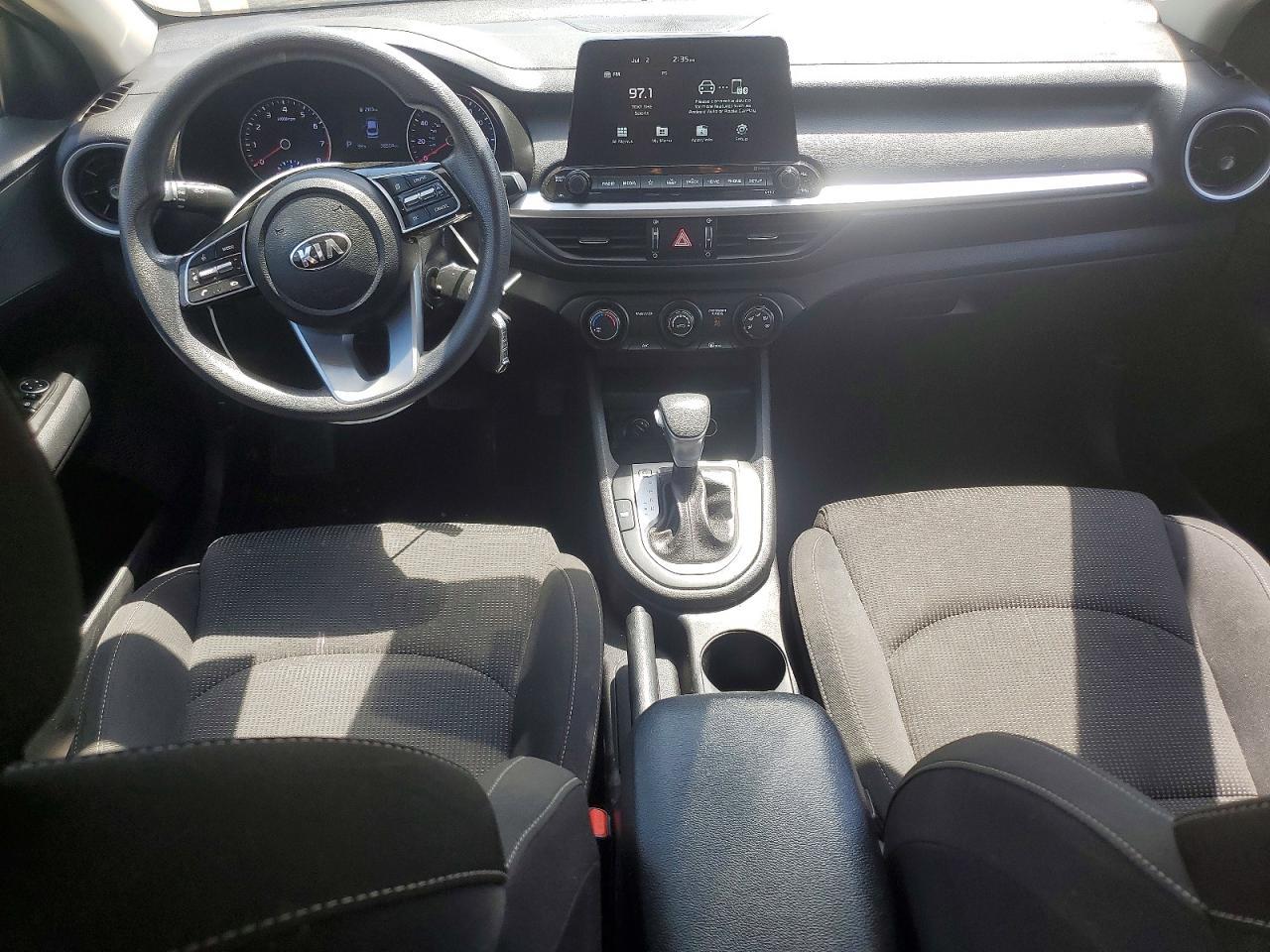 2021 Kia Forte Lxs - zdjęcie 8