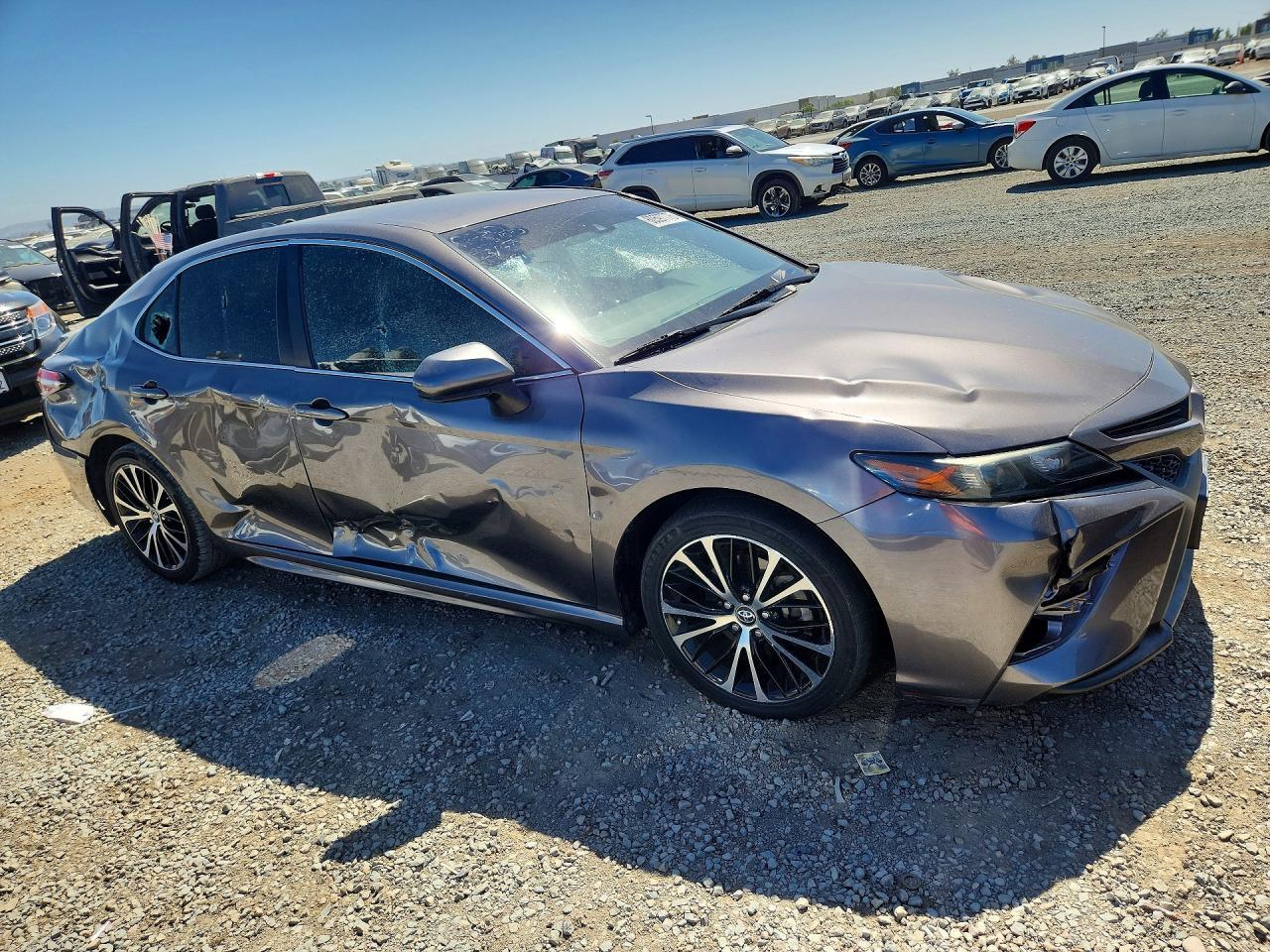 2019 Toyota Camry Se - zdjęcie 4
