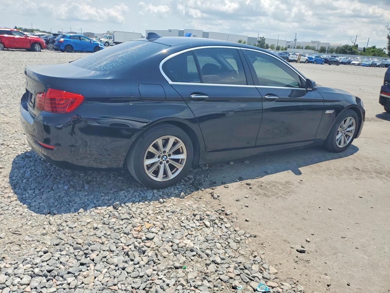 2015 BMW Seria 5 528i - zdjęcie 3