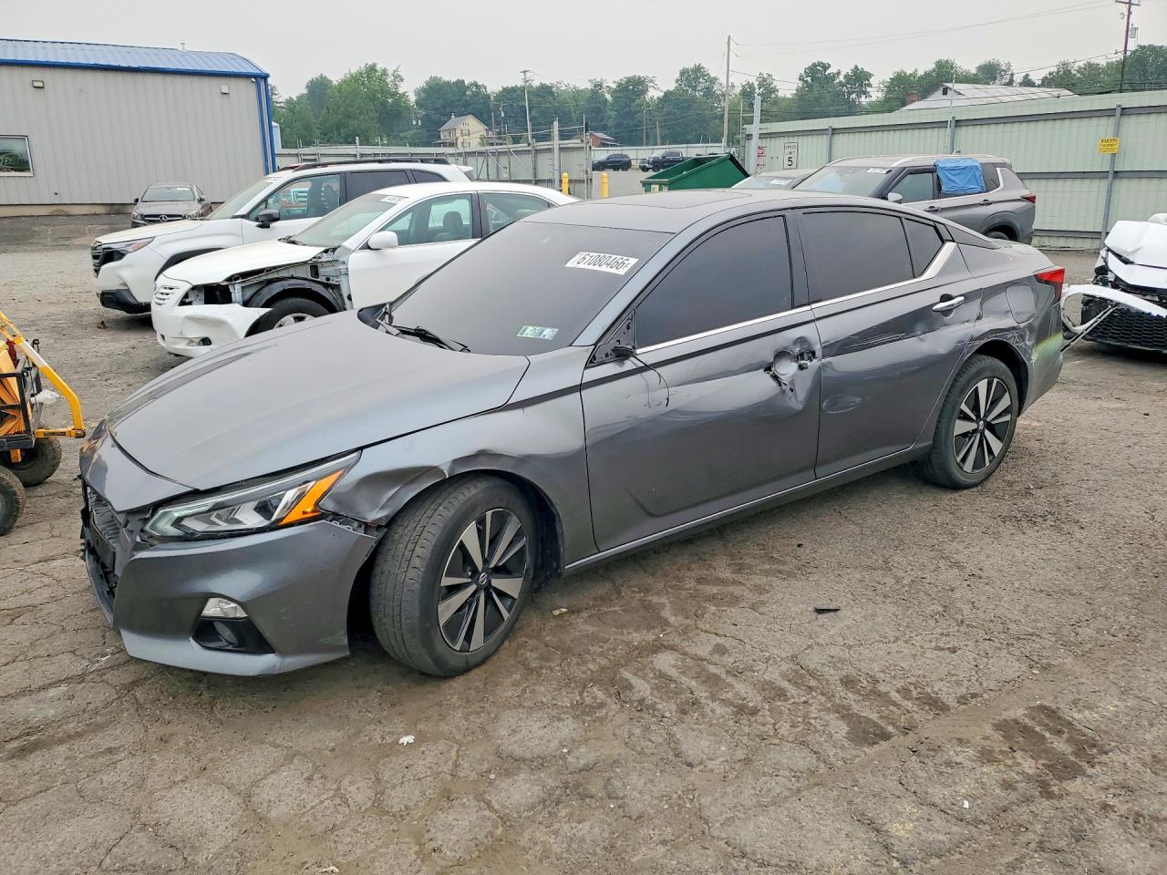 2022 Nissan Altima Sl - zdjęcie główne