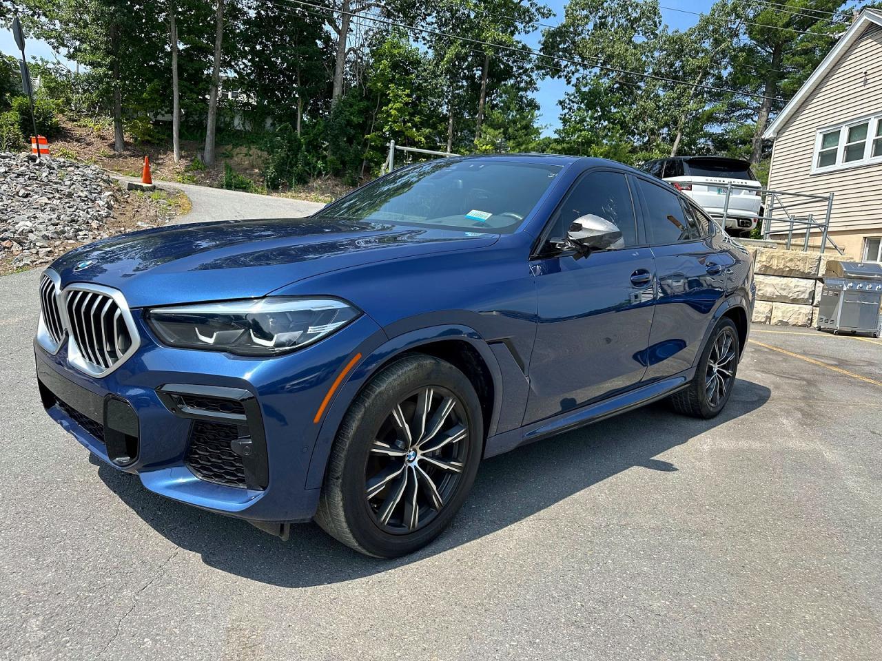 2022 BMW X6 xDrive40I - zdjęcie główne