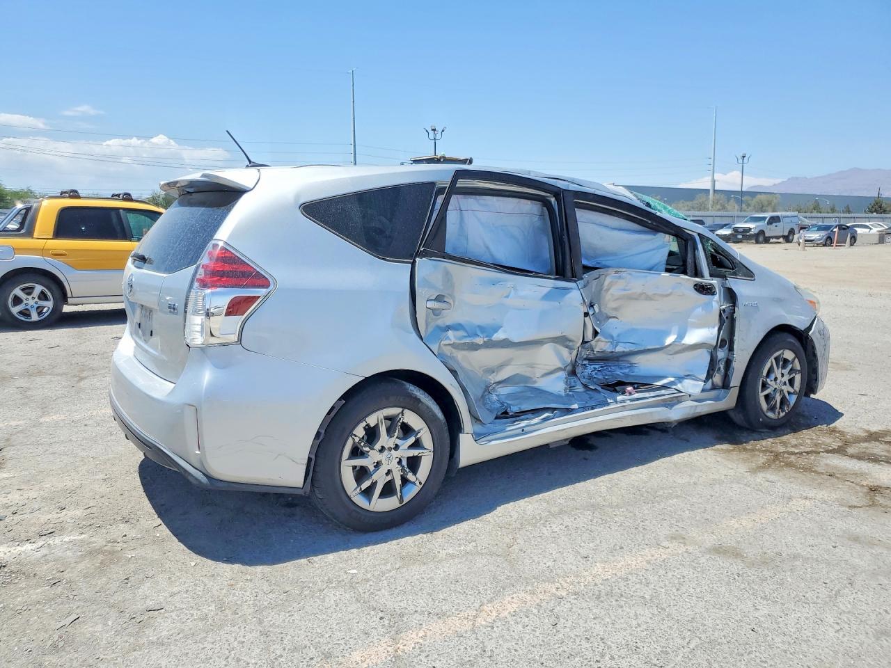 2017 Toyota Prius V Three - zdjęcie 3
