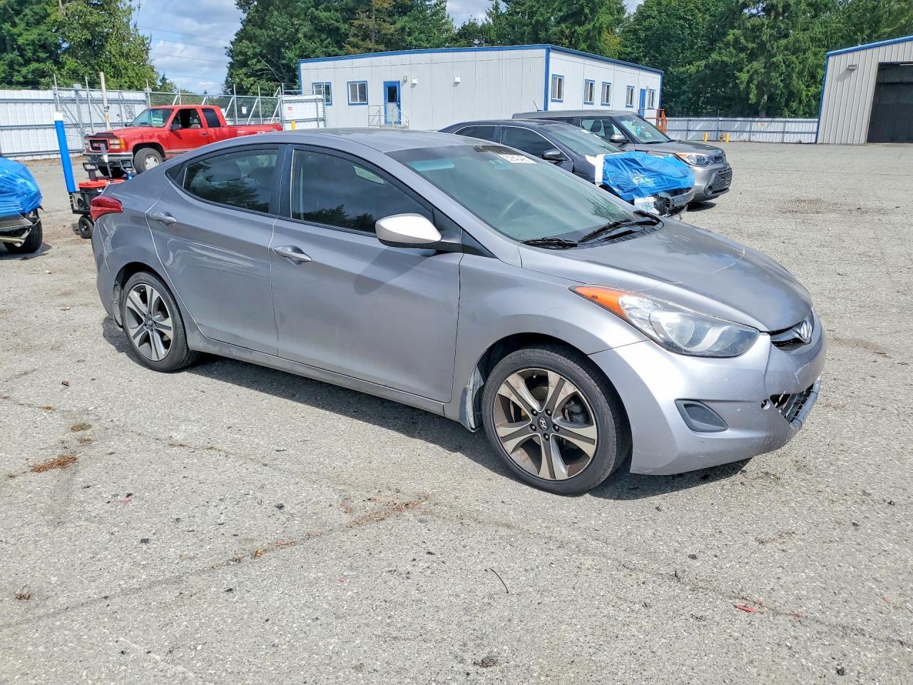 2013 Hyundai Elantra Gls - zdjęcie 4