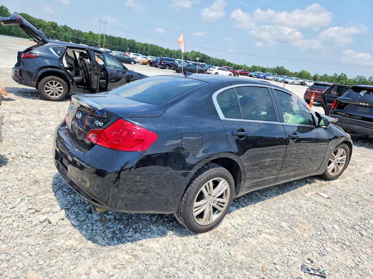 2015 Infiniti Q40 Base - zdjęcie 3