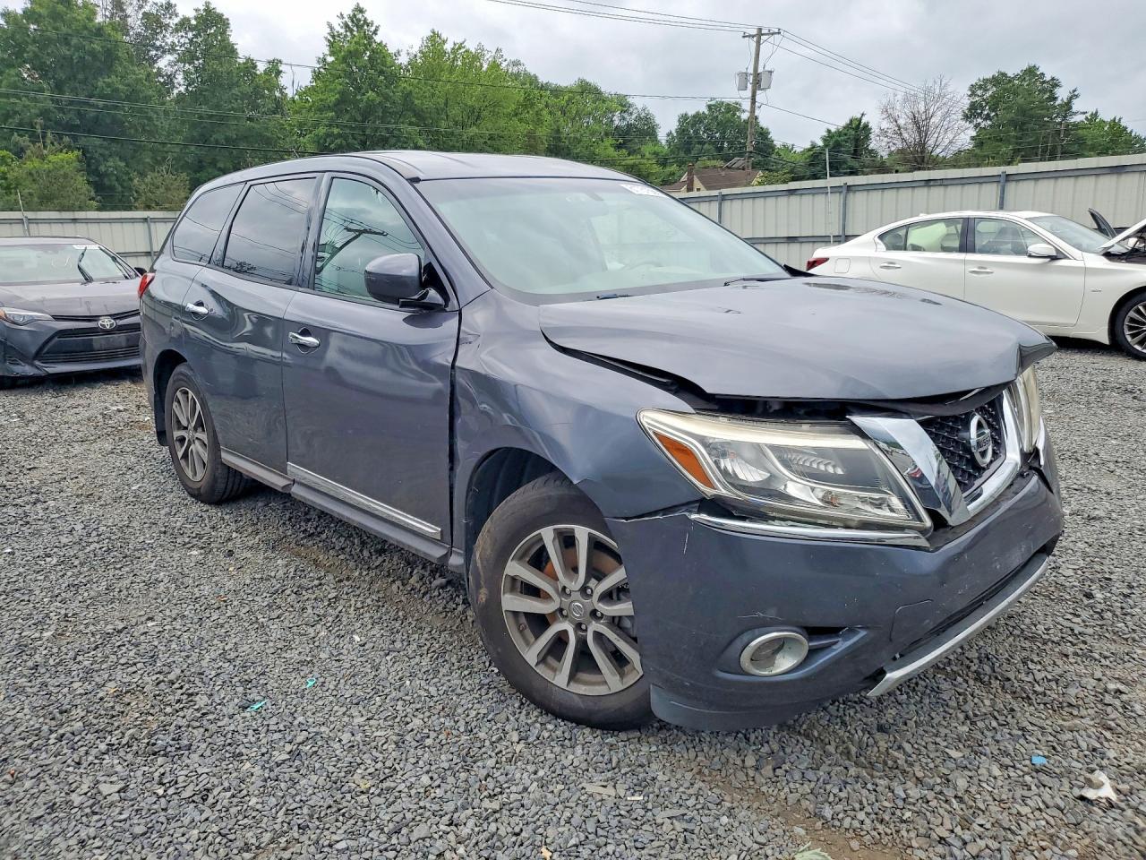2014 Nissan Pathfinder S - zdjęcie 4