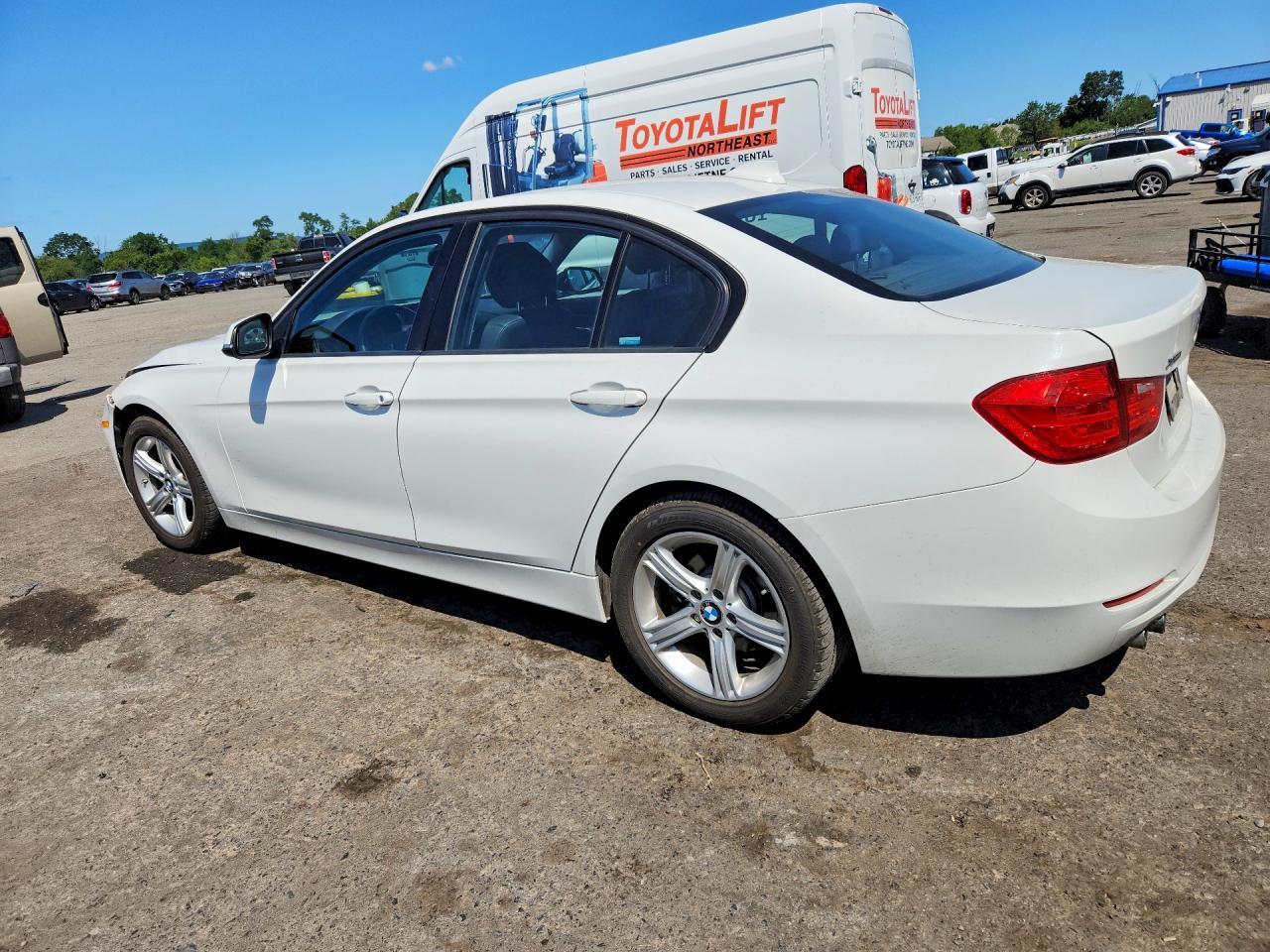 2014 BMW Seria 3 328i - zdjęcie 2
