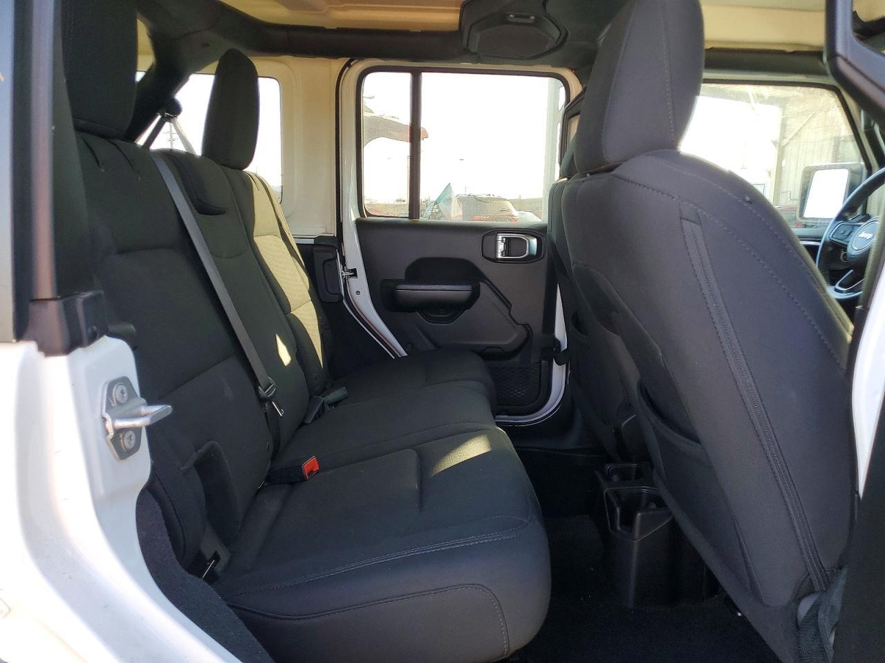 2018 Jeep Wrangler Unlimited Sport - zdjęcie 11