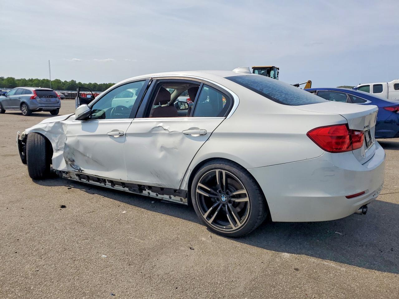 2013 BMW Seria 3 328i - zdjęcie 2