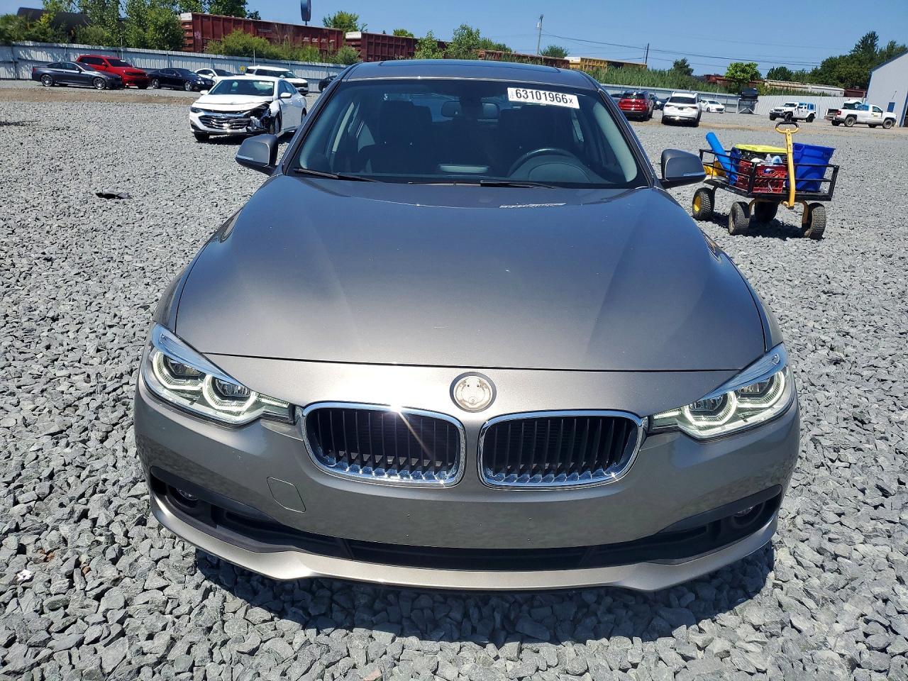 2018 BMW 320 Xi - zdjęcie 5