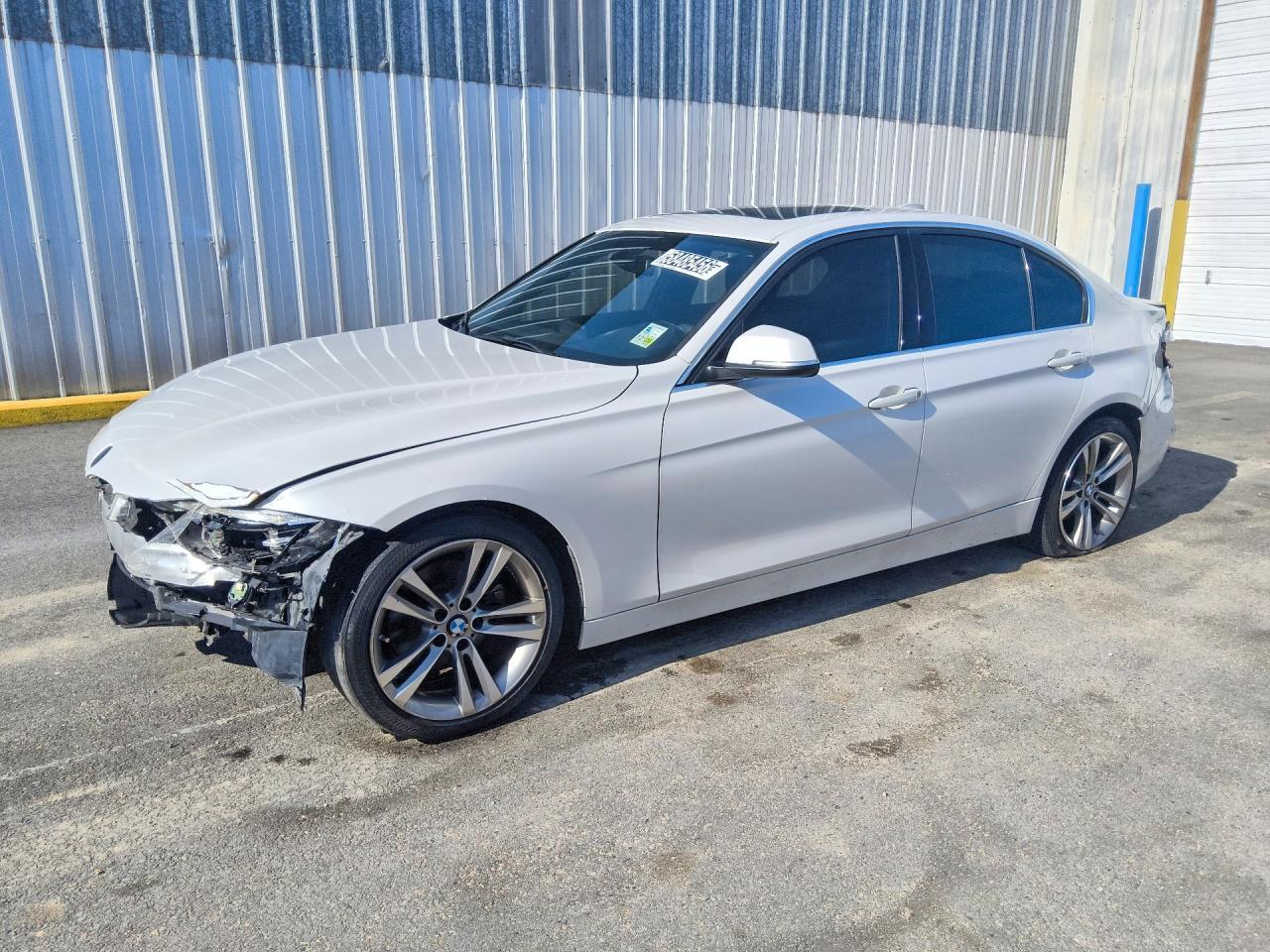 2017 BMW 330 I - zdjęcie główne