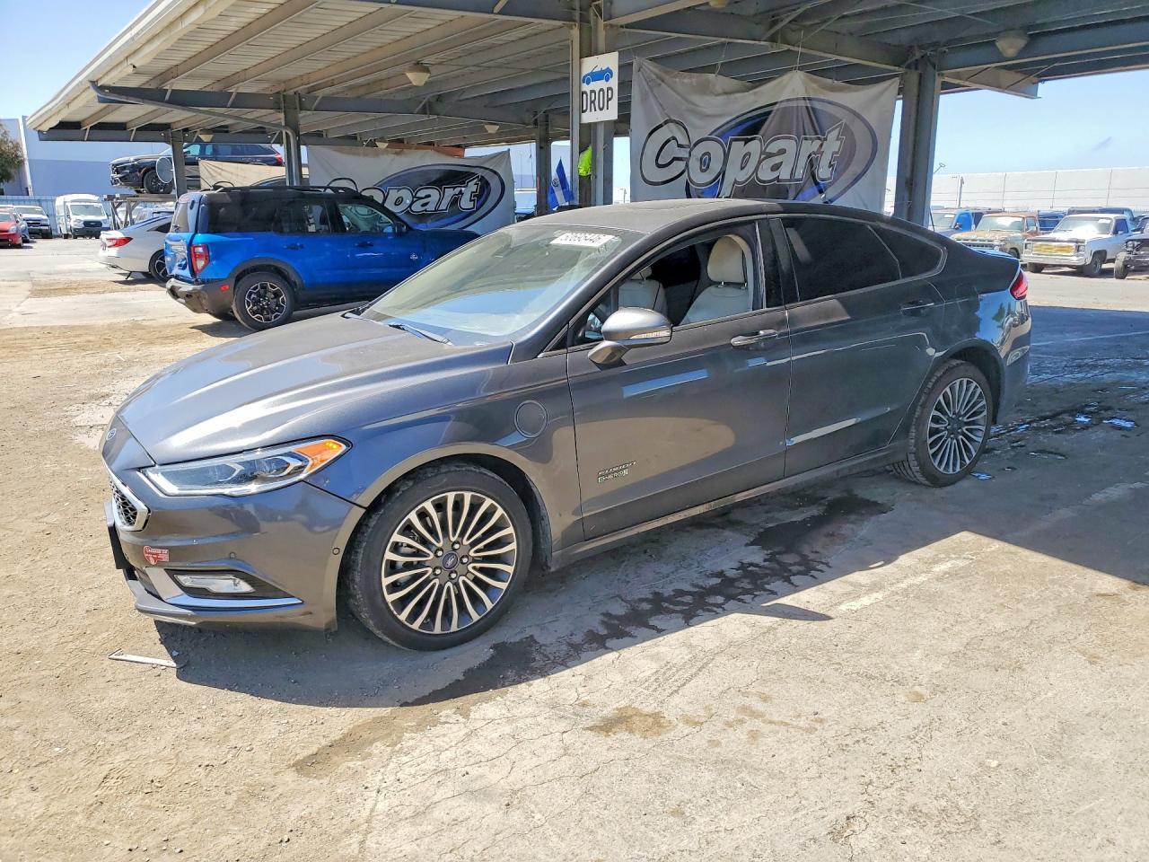 2017 Ford Fusion Titanium Phev - zdjęcie główne
