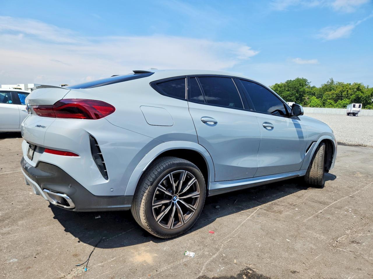 2025 BMW X6 xDrive40I - zdjęcie 3
