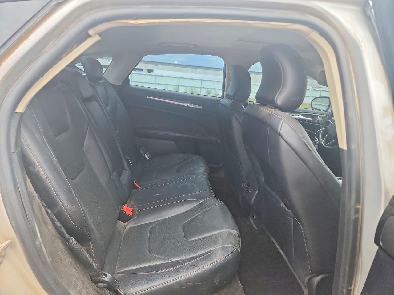 2019 Ford Fusion Titanium - zdjęcie 10