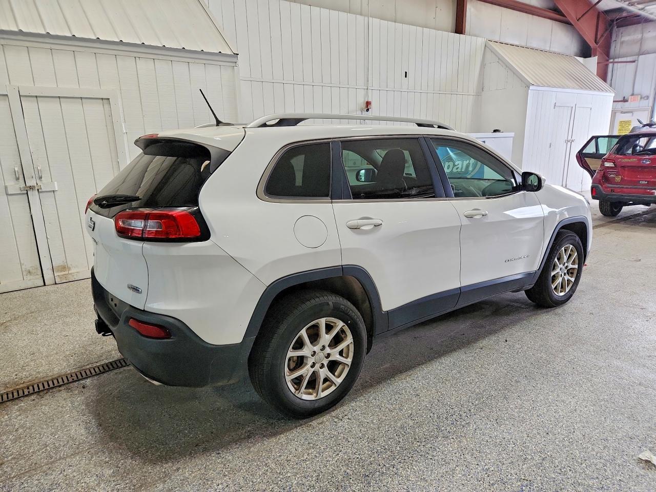 2018 Jeep Cherokee Latitude - zdjęcie 3