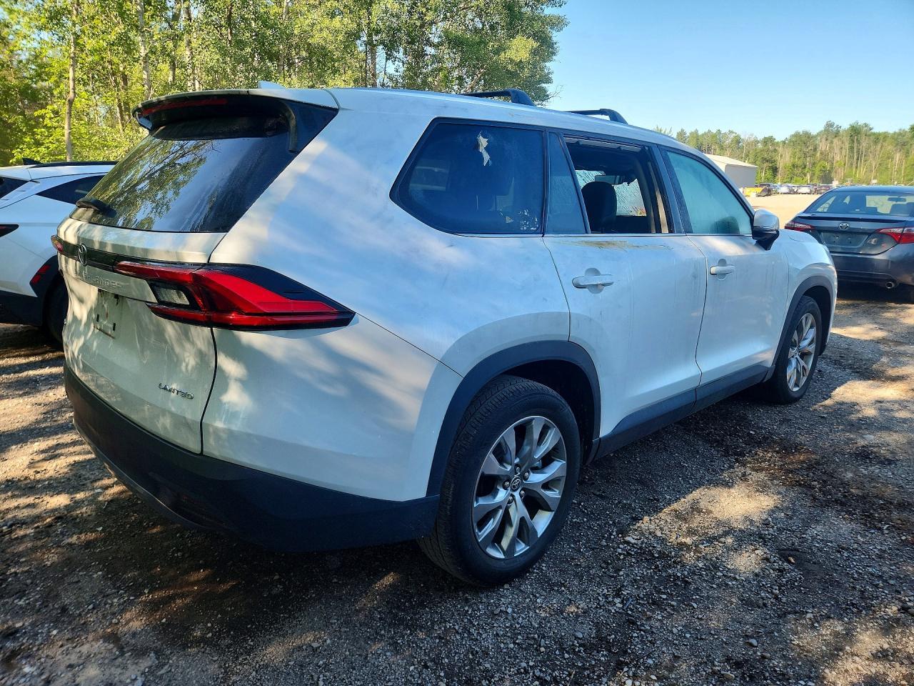 2024 Toyota Grand Highlander Limited - zdjęcie 3