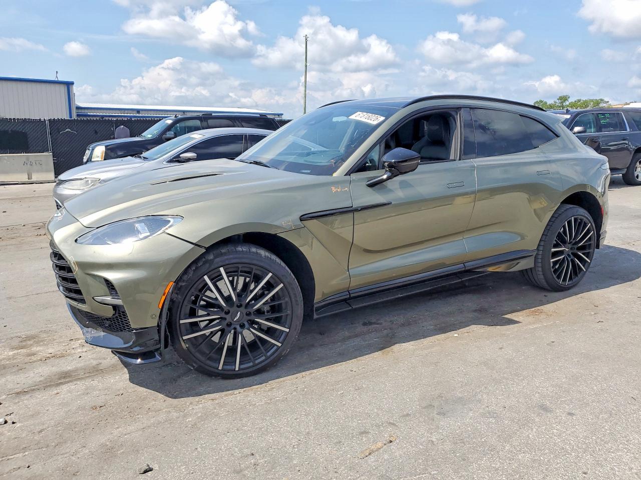 2025 Aston Martin Dbx 707 - zdjęcie główne
