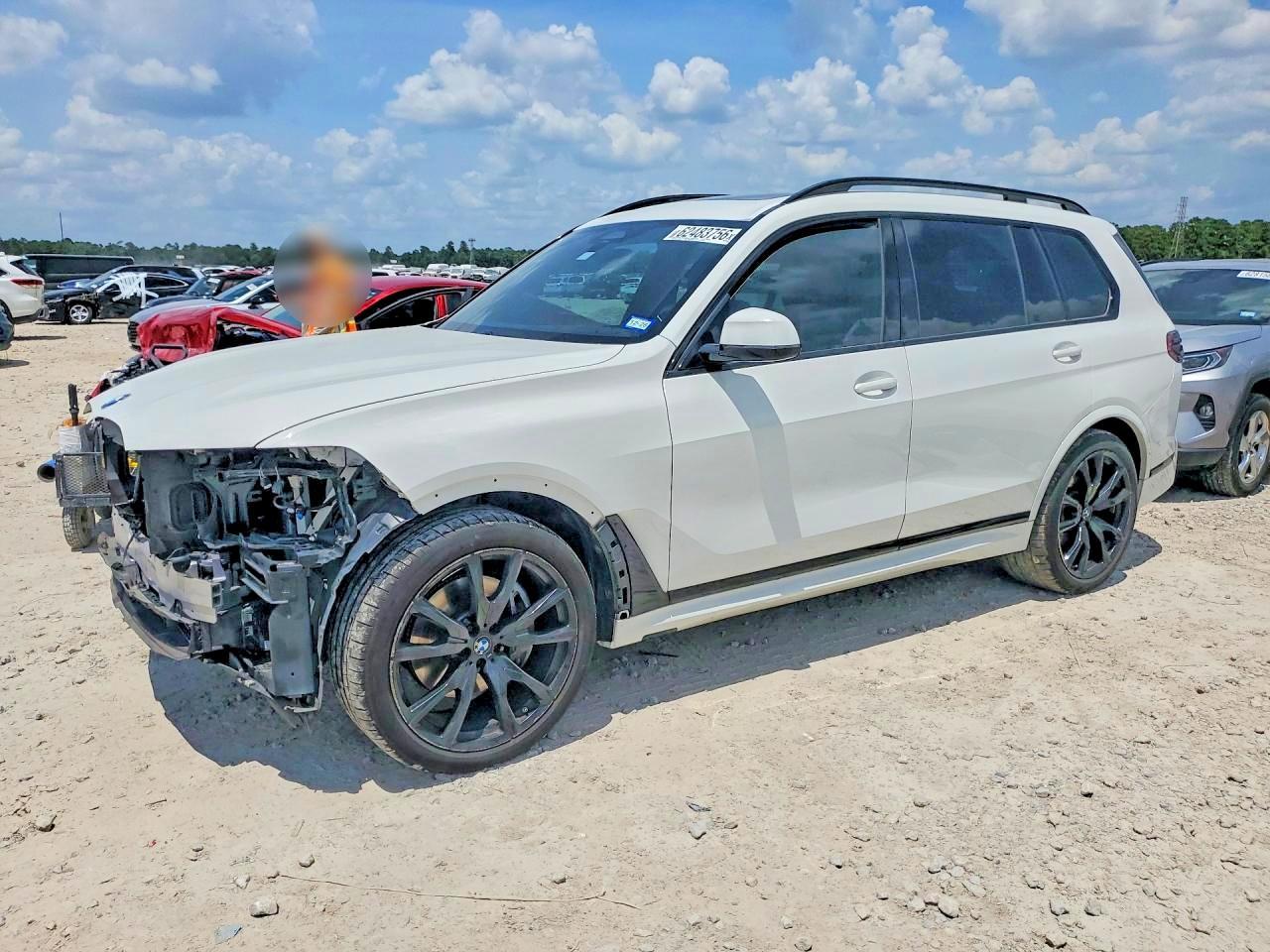 2024 BMW X7 xDrive40I - zdjęcie główne