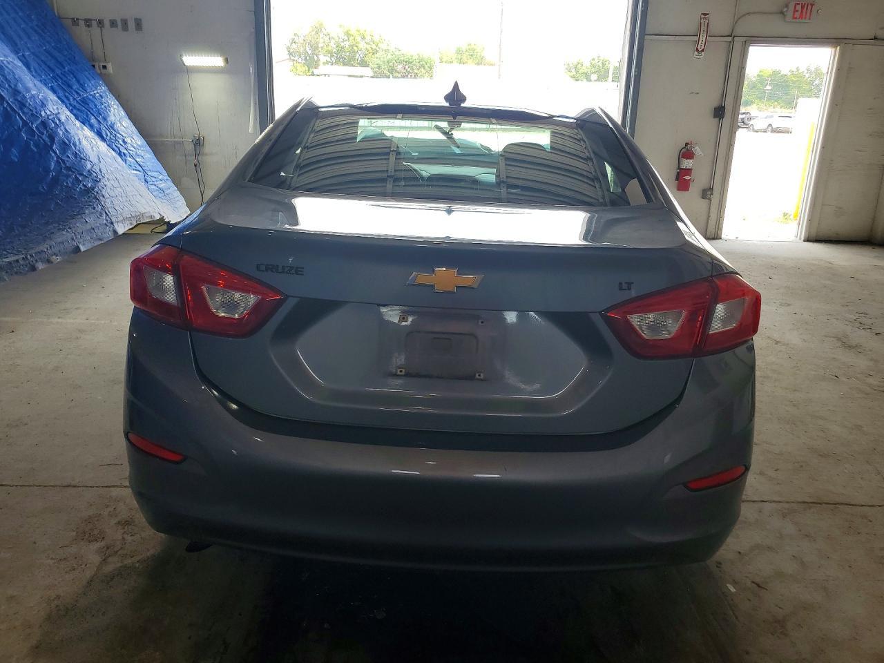 2018 Chevrolet Cruze Lt - zdjęcie 6