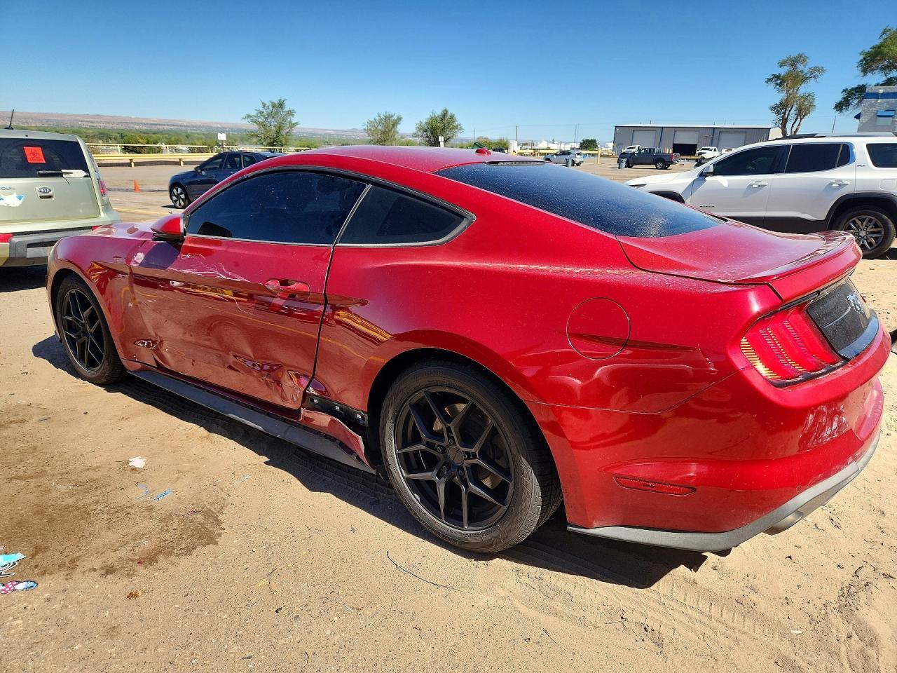 2020 Ford Mustang - zdjęcie 2