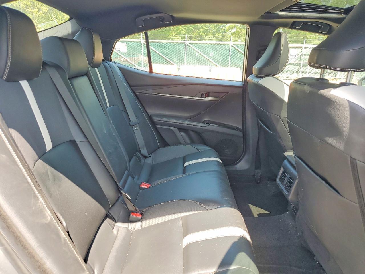 2025 Toyota Camry Se - zdjęcie 10