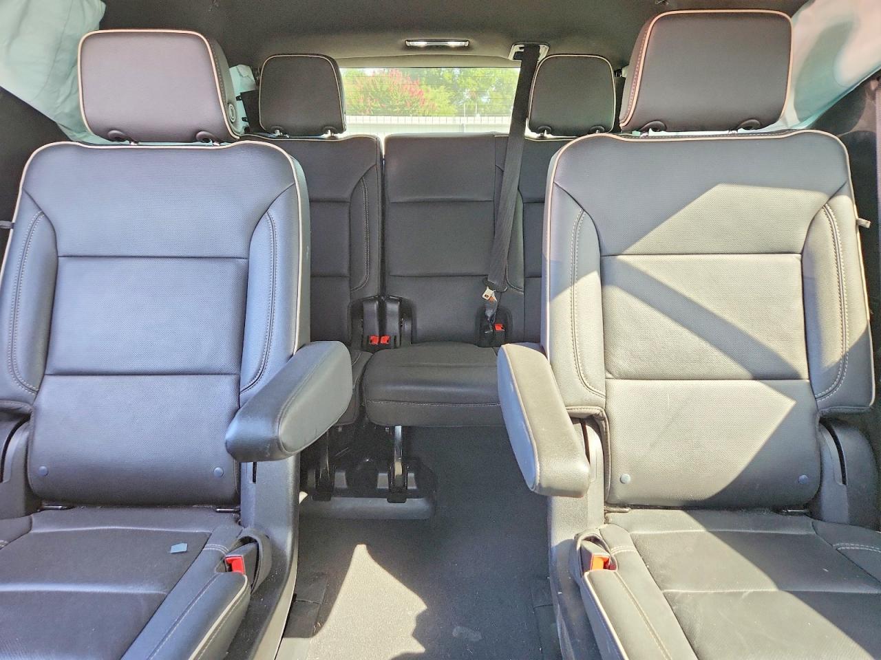 2024 GMC Yukon Slt - zdjęcie 10