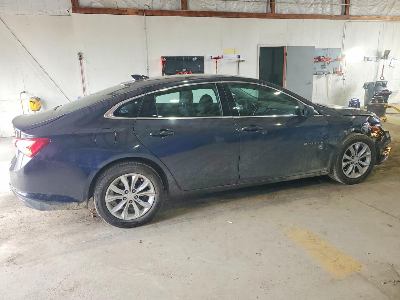 2022 Chevrolet Malibu Lt - zdjęcie 3