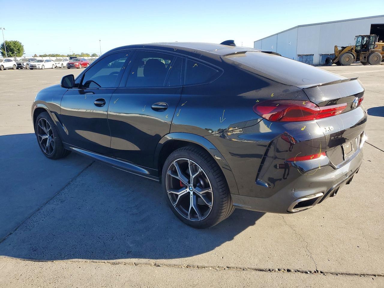 2022 BMW X6 M50I - zdjęcie 2