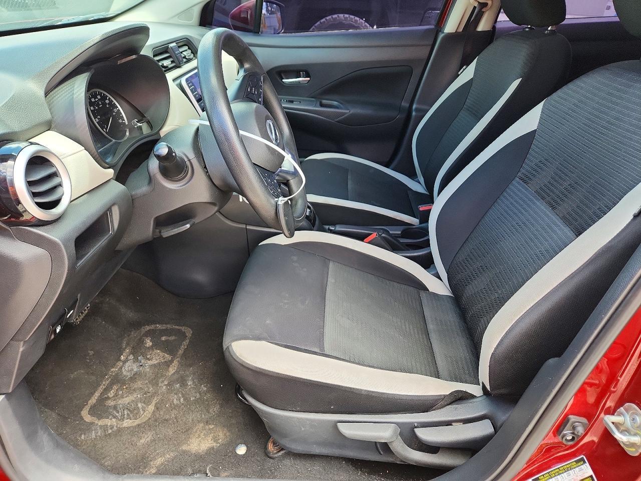 2021 Nissan Versa Sv - zdjęcie 7